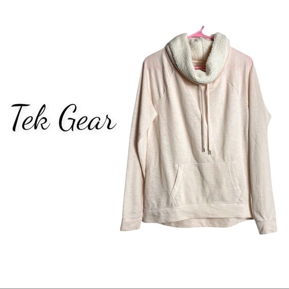 NWT Tek Gear Women’s Sherpa Funnel Cowl Neck Fleece Pullover, Pale Pink - Picture 1 of 9